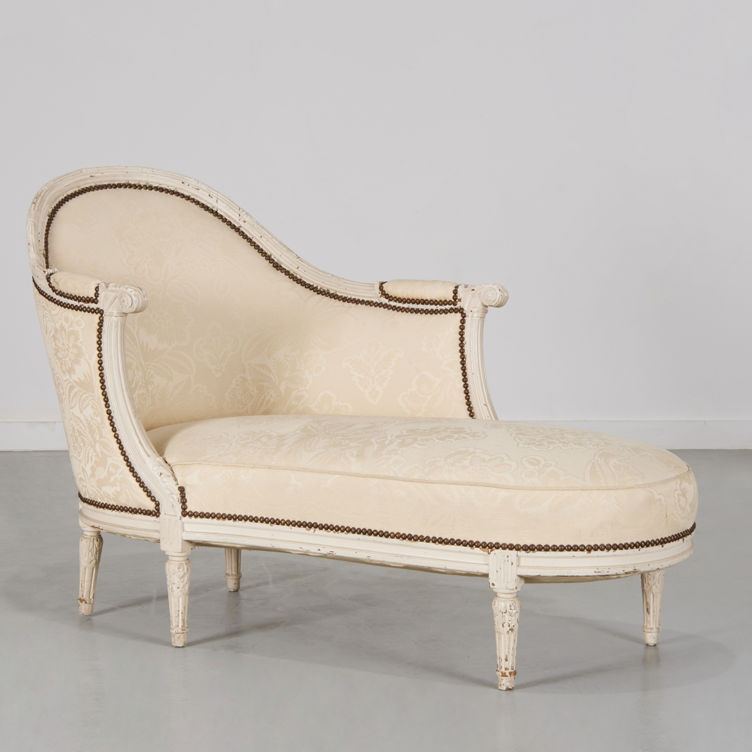 ANTIQUE LOUIS XVI PAINTED CHAISE