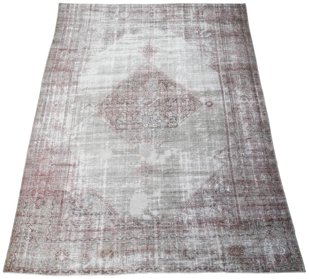 ANTIQUE MAHAL RUGAntique Mahal Rug,