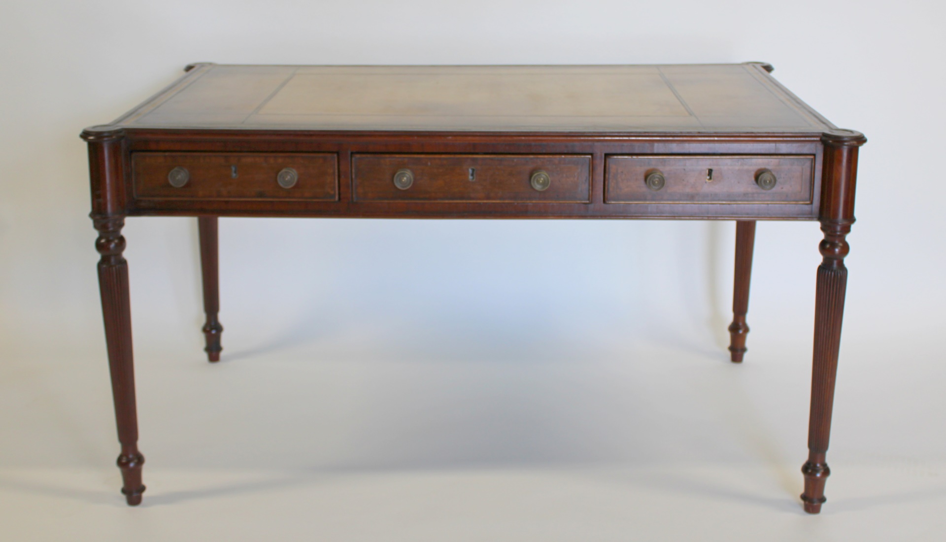 ANTIQUE MAHOGANY LEATHERTOP