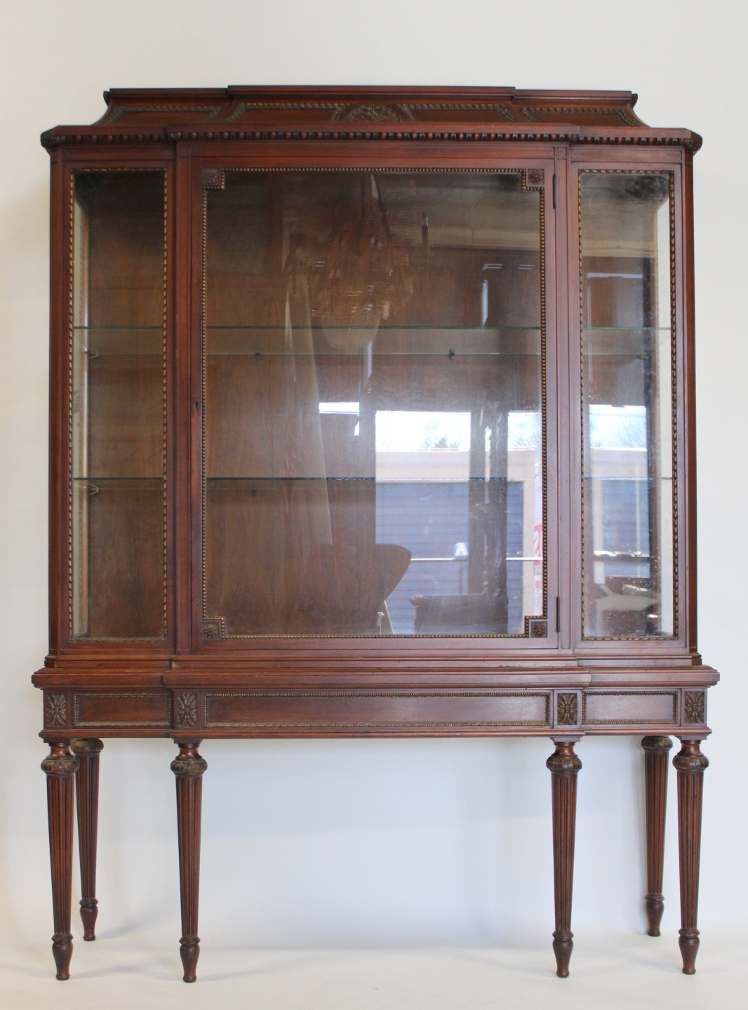 ANTIQUE MAHOGANY LOUIS XV1 STYLE