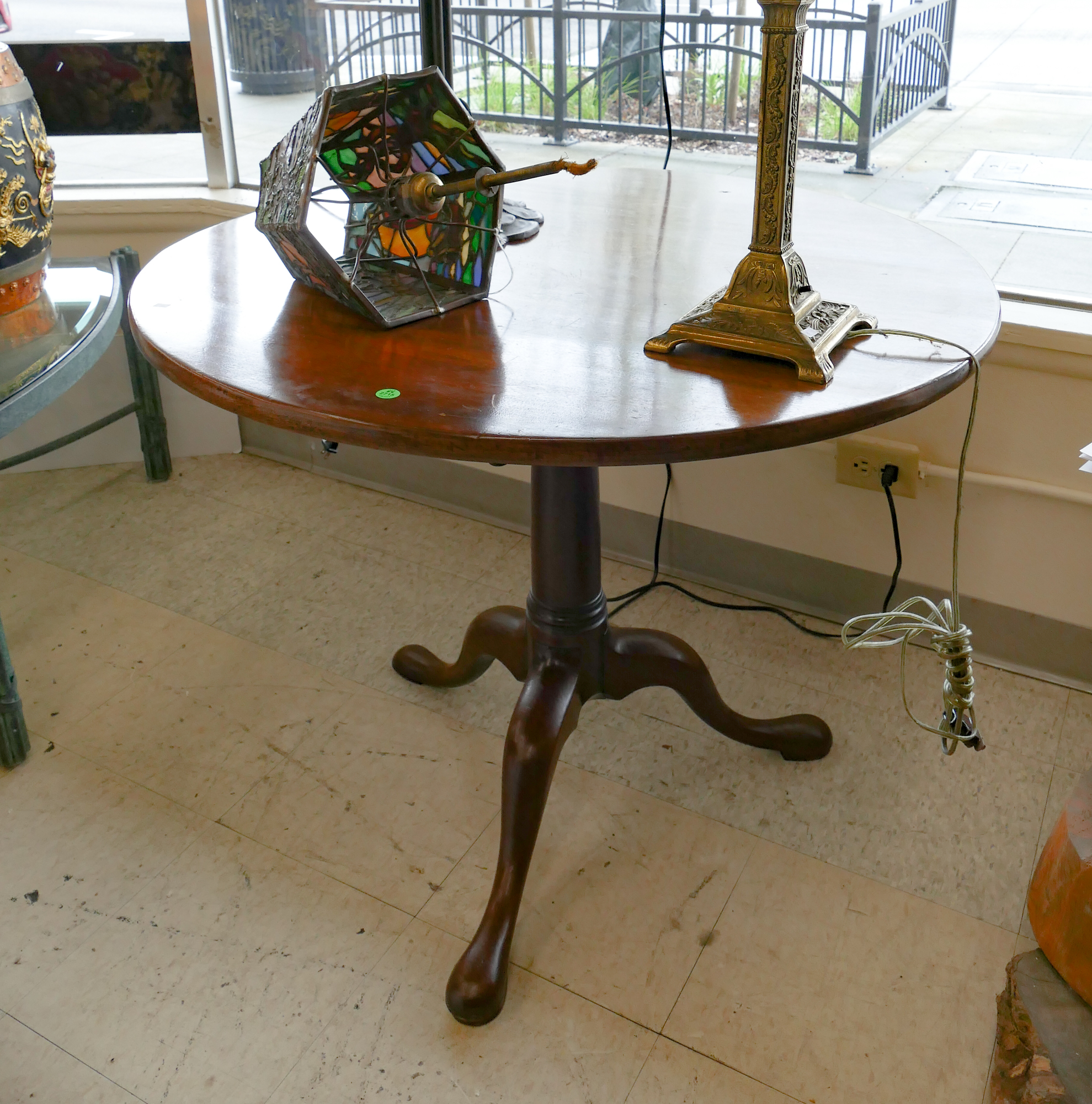 Antique Mahogany Tilt Top Round