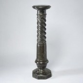 ANTIQUE MARBLE PEDESTALAn anti