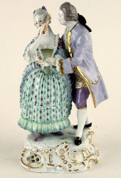 ANTIQUE MEISSEN PORCELAIN COUR