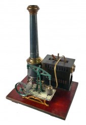 ANTIQUE MODEL TOY STEAM ENGINE