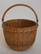 ANTIQUE NANTUCKET BASKETMid 19