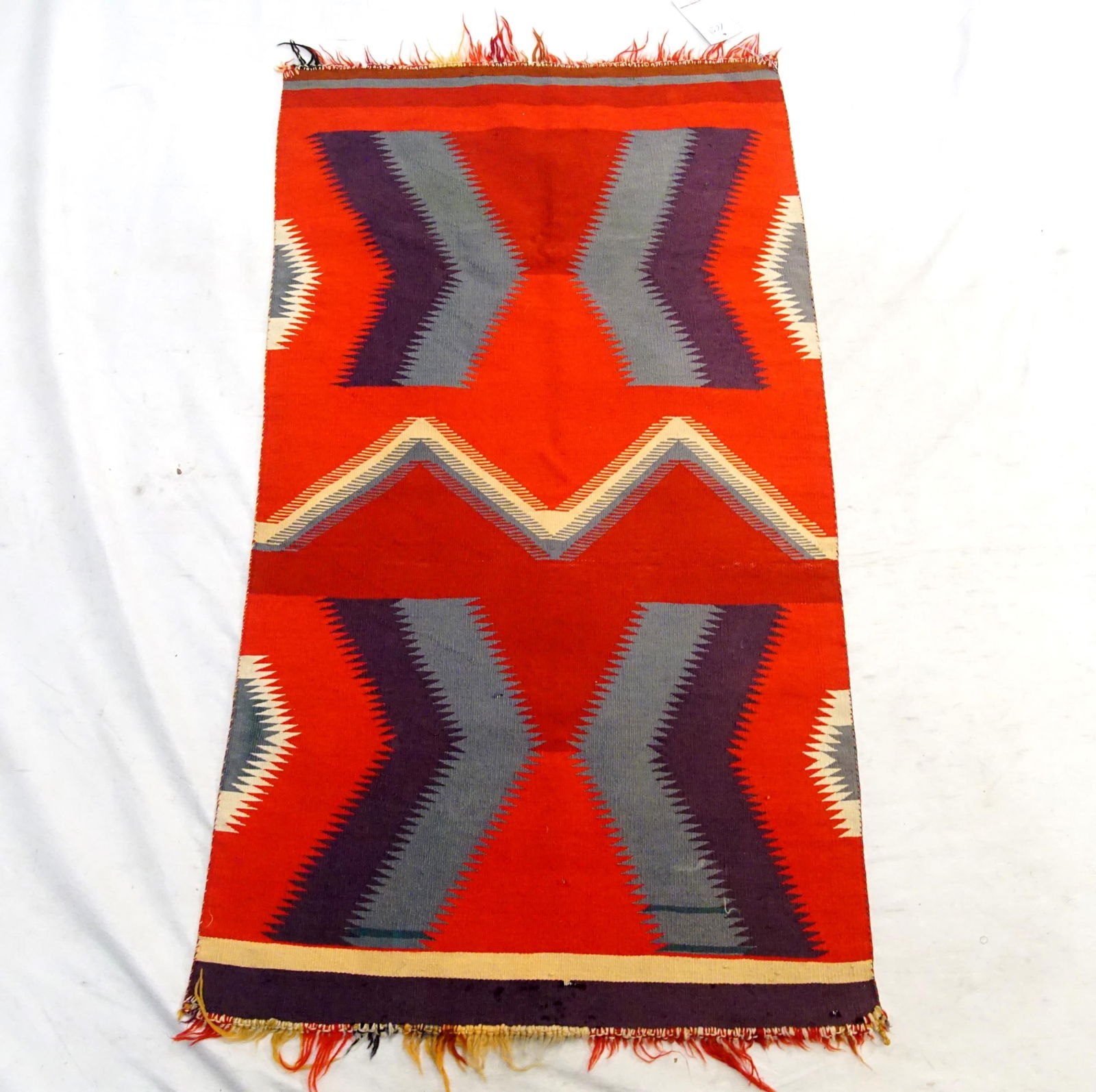 ANTIQUE NAVAJO GERMANTOWN
