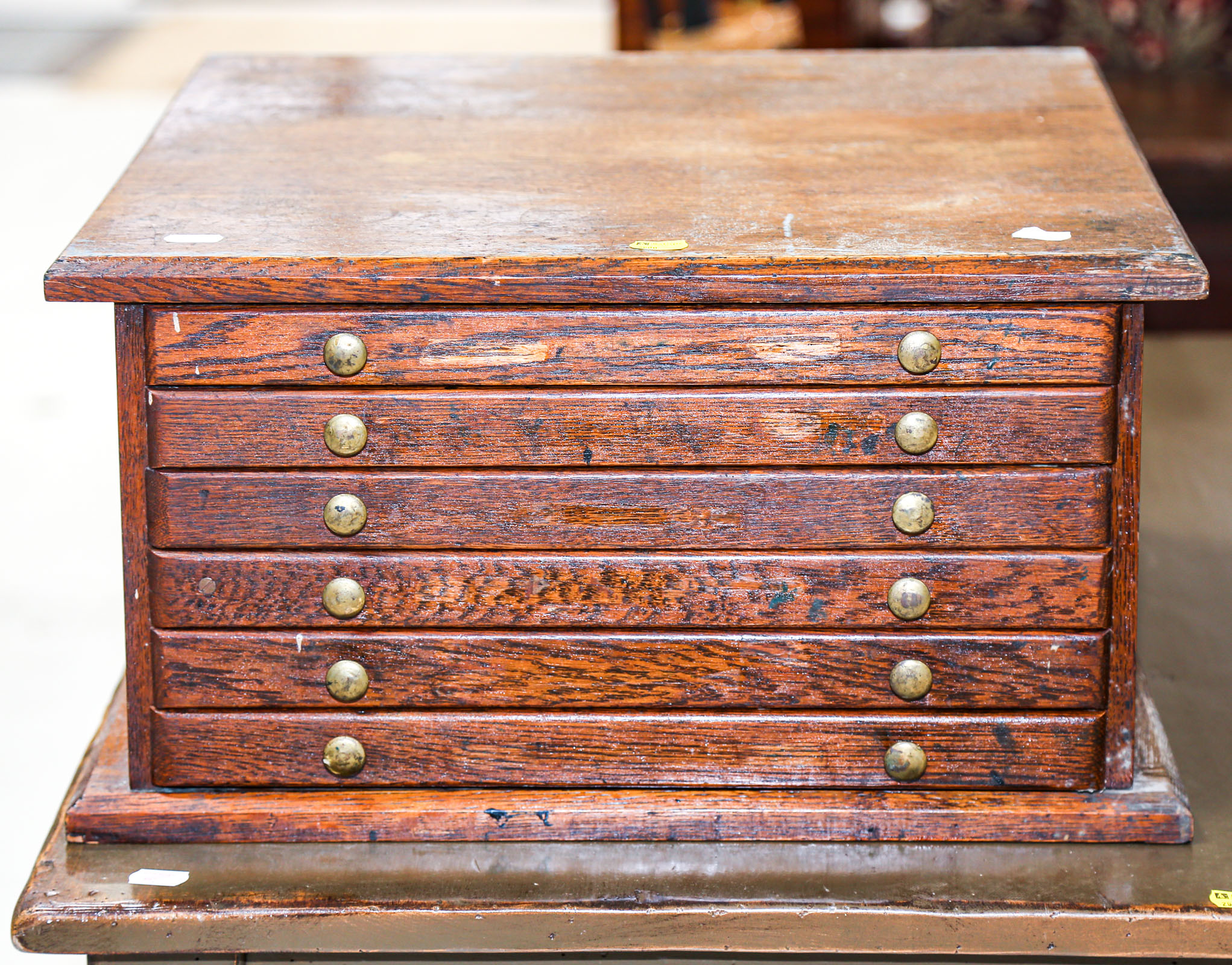 ANTIQUE OAK OPTOMETRIST'S LENS