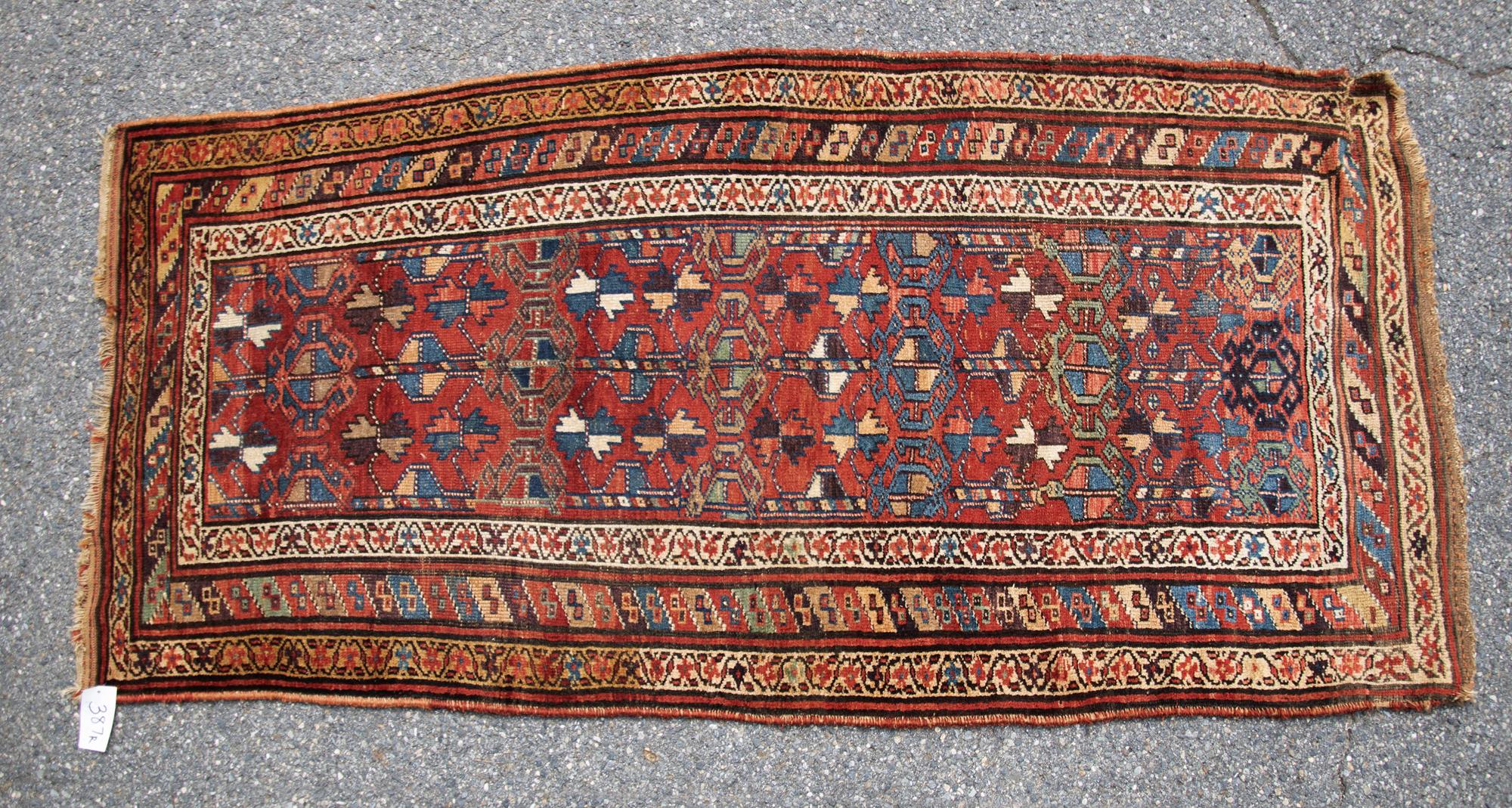 ANTIQUE ORIENTAL KURDISH RUG. CA.