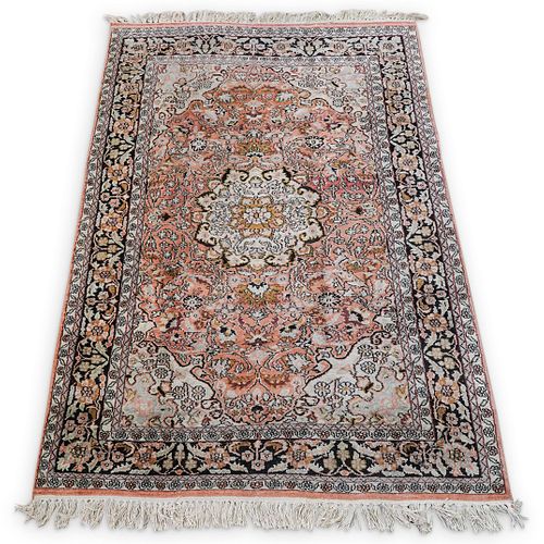 ANTIQUE ORIENTAL RUGDESCRIPTION: An