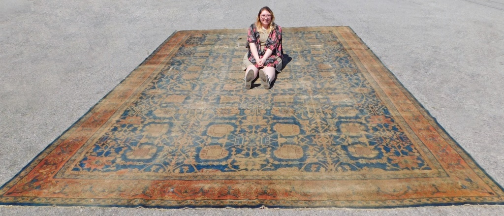 ANTIQUE OVERSIZE INDIAN LARISTAN