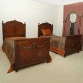 ANTIQUE PAIR OF LOUIS XV STYLE