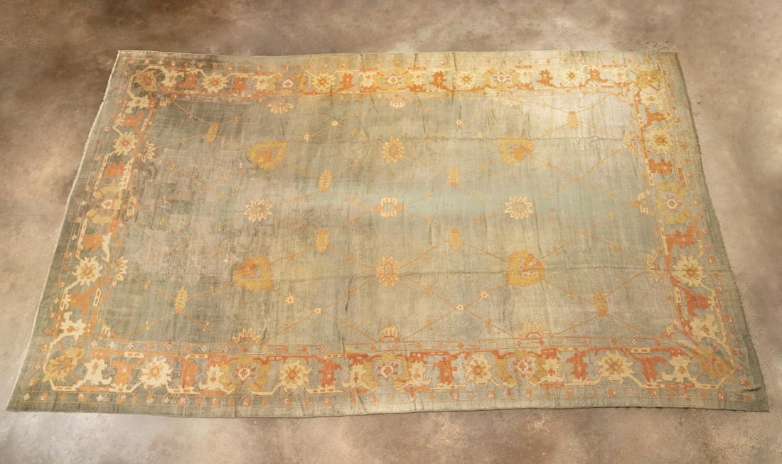 ANTIQUE PALACE SIZE HAND KNOTTED