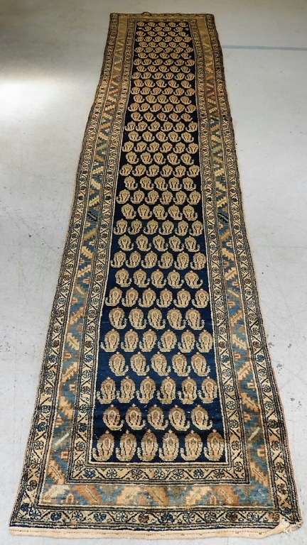 ANTIQUE PERSIAN BIDJAR CARPET