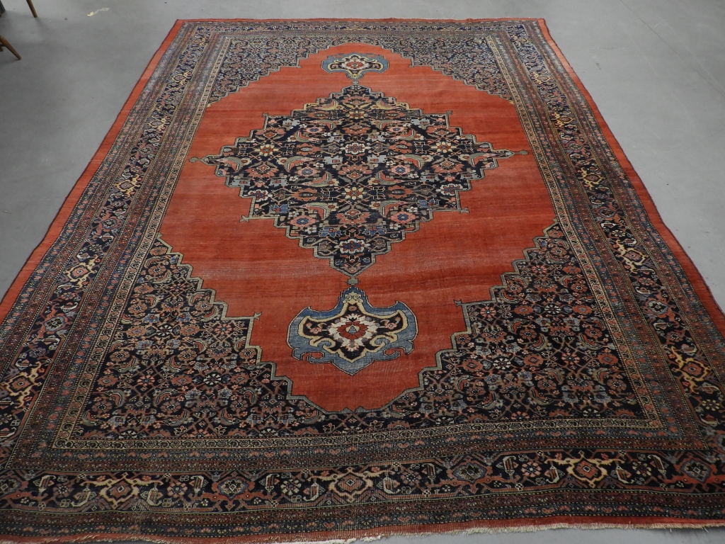 ANTIQUE PERSIAN BIDJAR ROOM SIZE
