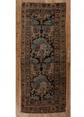 ANTIQUE PERSIAN CARPETAntique