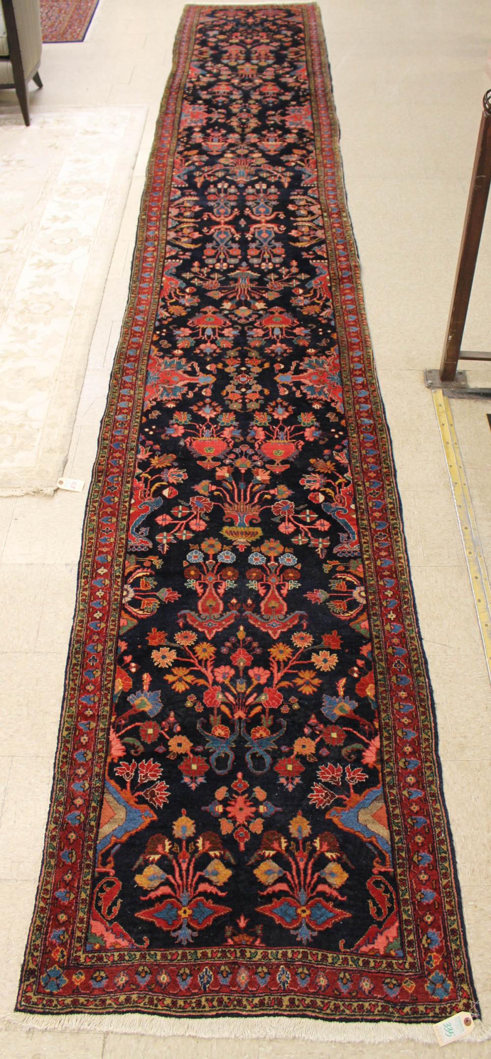 ANTIQUE PERSIAN MAHAJORAN SAROUK