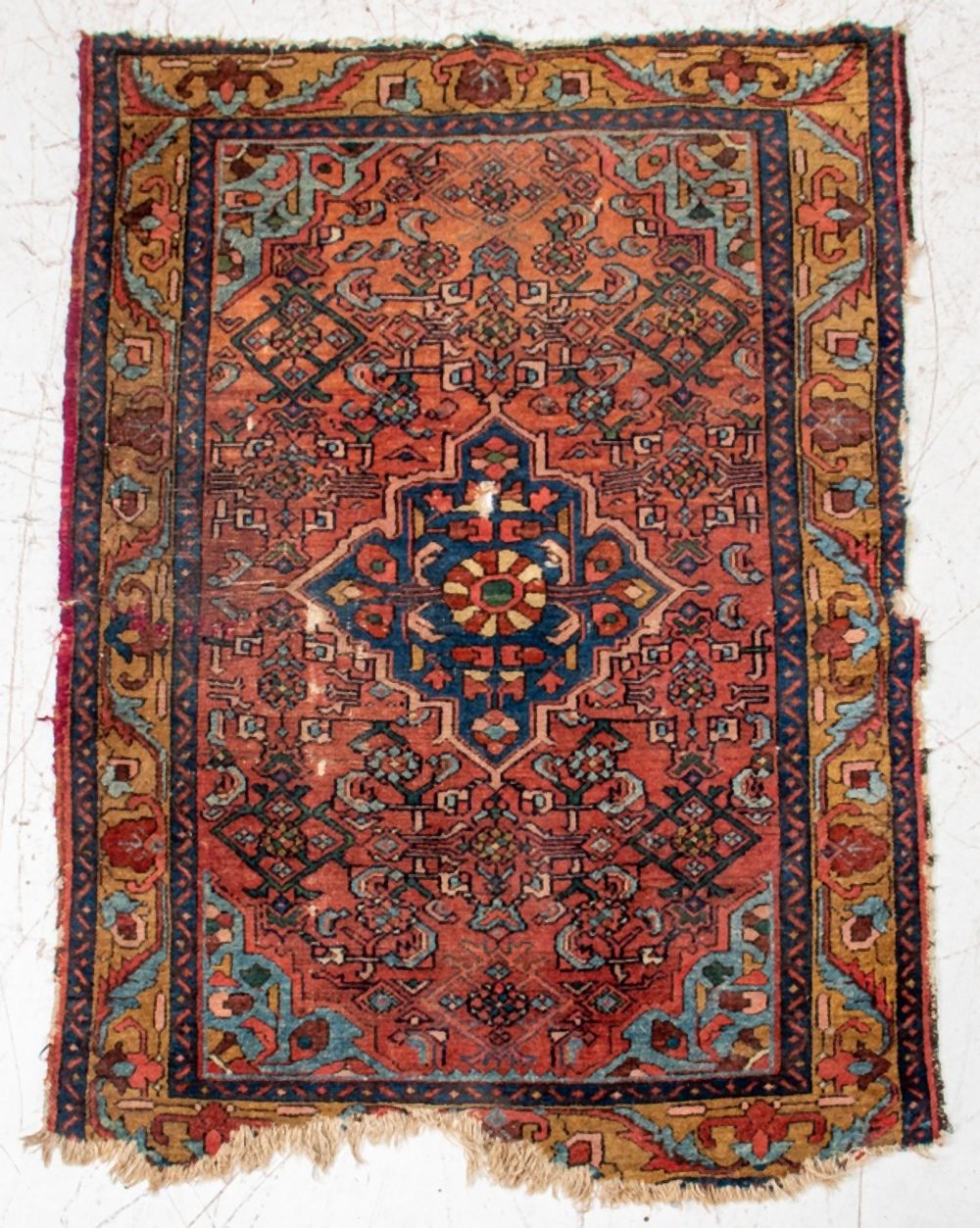ANTIQUE PERSIAN RUG, 4' 10" L X