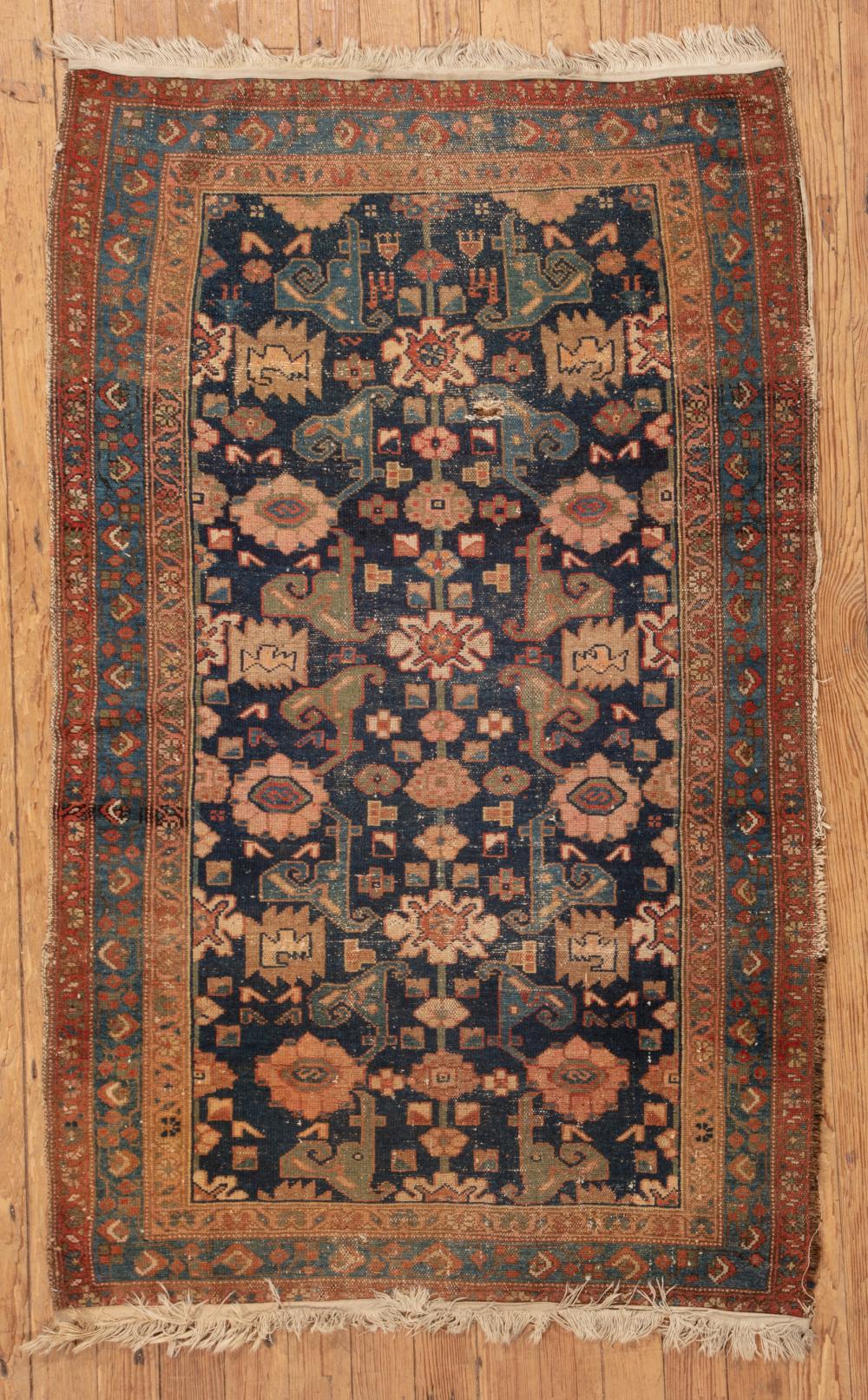 ANTIQUE PERSIAN RUGAntique