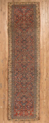 ANTIQUE PERSIAN RUNNERAntique