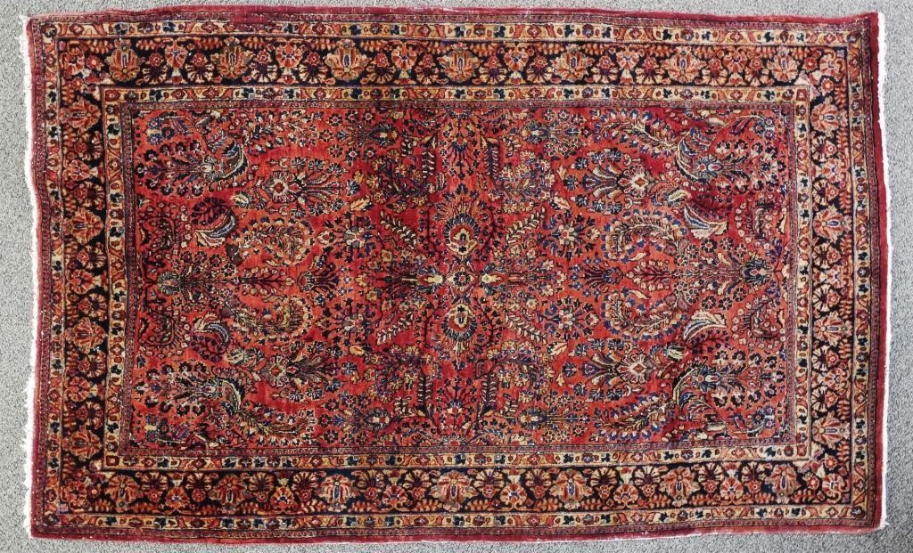 ANTIQUE PERSIAN SAROUK RUGFinely