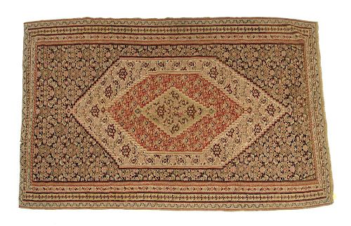 ANTIQUE PERSIAN SCATTER RUG, 6'8" X