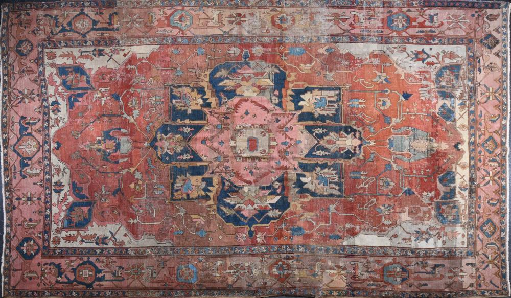 ANTIQUE PERSIAN SERAPI WOOL RUG