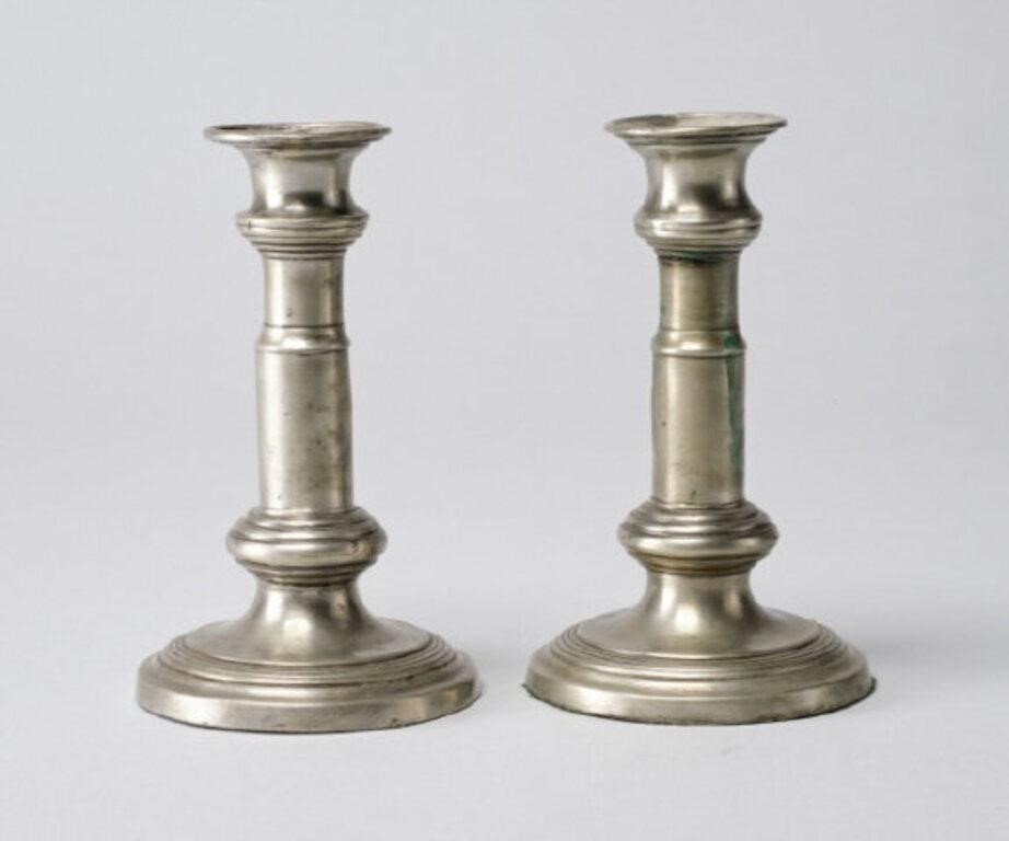 ANTIQUE PEWTER CANDLESTICKSA pair