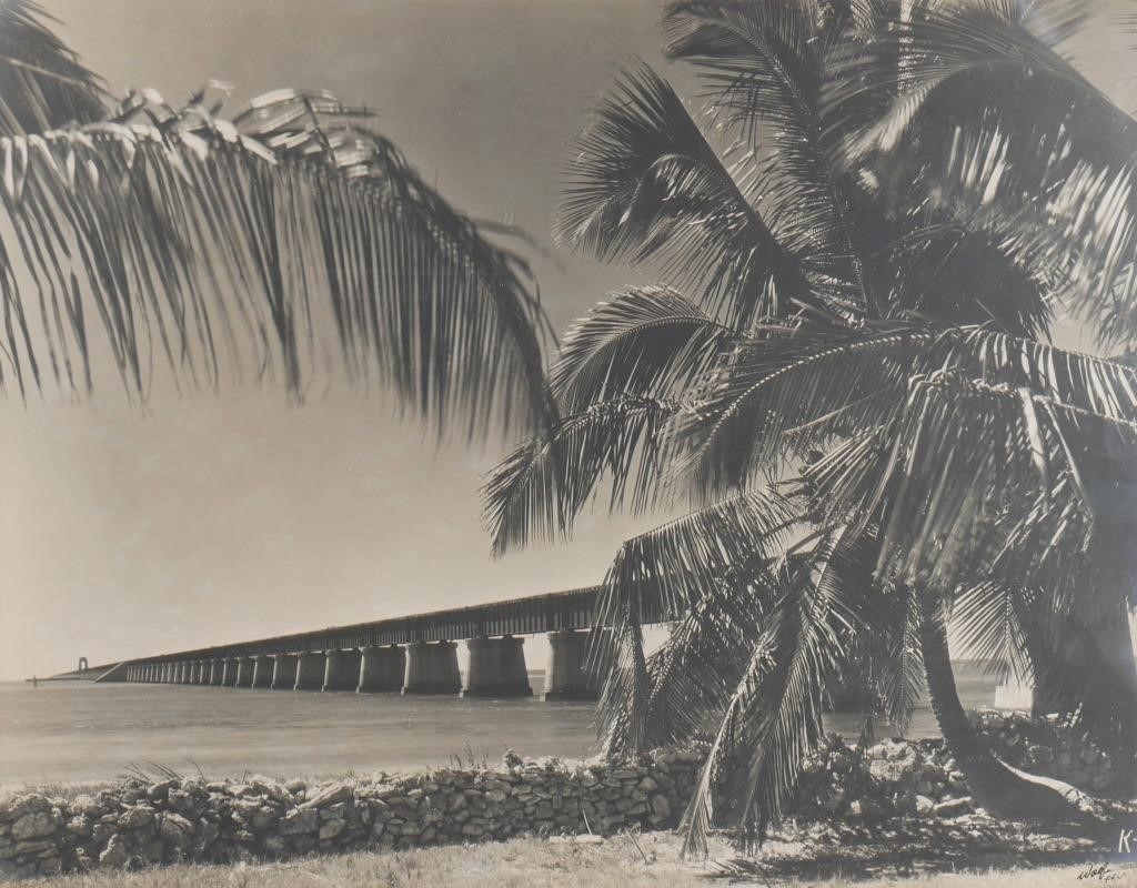 ANTIQUE PHOTOGRAPH, FLORIDA