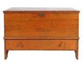ANTIQUE PINE BLANKET CHEST19th