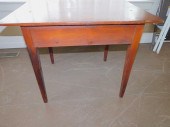 ANTIQUE PINE TABLECountry pine