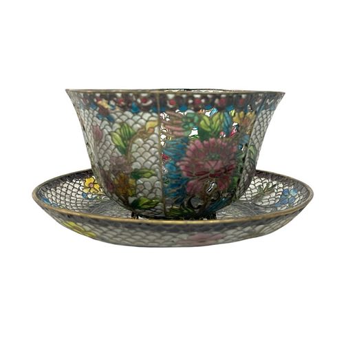 ANTIQUE PLIQUE-A-JOUR FLORAL
