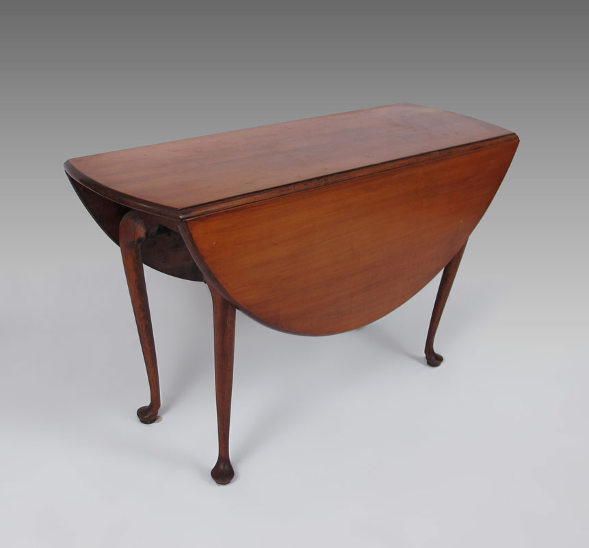ANTIQUE QUEEN ANNE DROP LEAF TABLE: