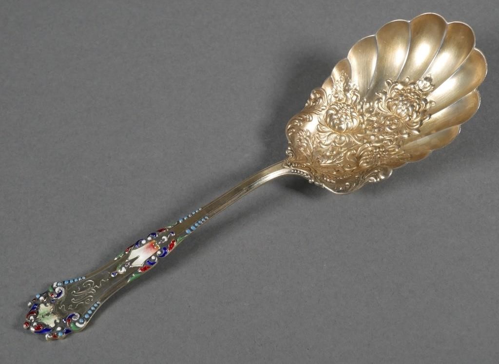 ANTIQUE REED & BARTON SERVING