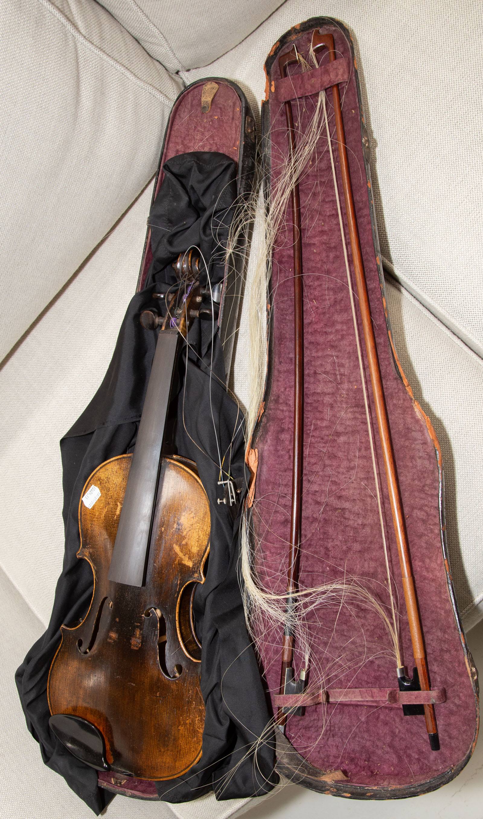 ANTIQUE REPRODUCTION OF AMATI