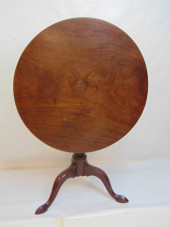 ANTIQUE ROUND WALNUT TILT TOP
