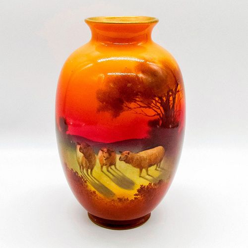 ANTIQUE ROYAL DOULTON VASE OF SHEEP