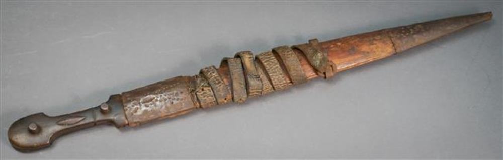 ANTIQUE RUSSIAN DAGGER WITH STEEL