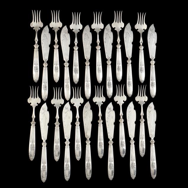 ANTIQUE RUSSIAN SILVER FISH SERVICE