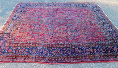 ANTIQUE SAROUK ROOM CARPETAntique