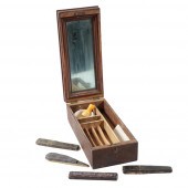 ANTIQUE SHAVING BOX WITH INTER