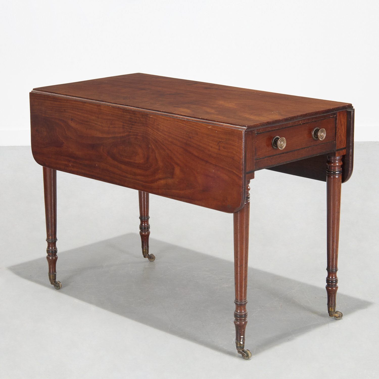 ANTIQUE SHERATON MAHOGANY DROP LEAF