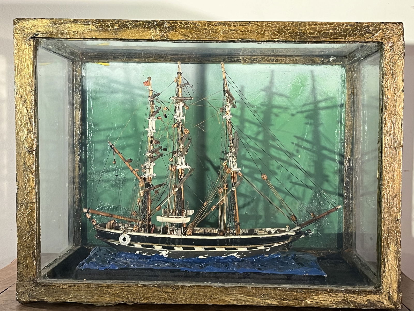 ANTIQUE SHIP MODEL IN CASE,