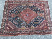 ANTIQUE SHIRAZ RUGLovely antiq