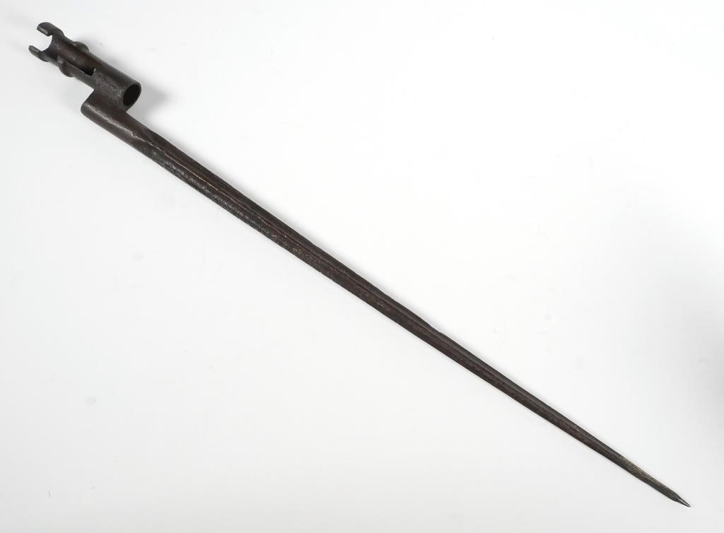 ANTIQUE SOCKET BAYONET19th