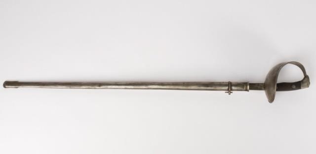 ANTIQUE SPANISH ARTILLERY SWORDAn