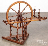 ANTIQUE SPINNING WHEELAntique
