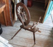 ANTIQUE SPINNING WHEELANTIQUE