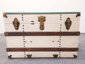 ANTIQUE STEAMER TRUNK GLASS TO