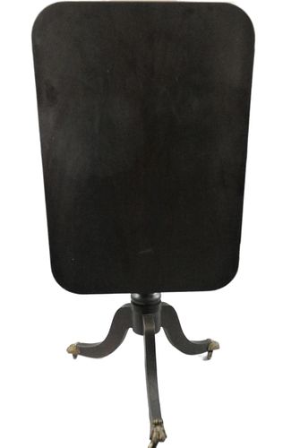 ANTIQUE TILT TOP TABLEAntique