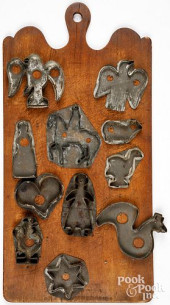 ANTIQUE TIN COOKIE CUTTERS MOU